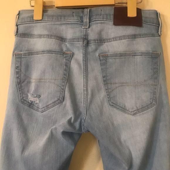 Hollister Distressed Skinny Jeans - Picture 10 of 12